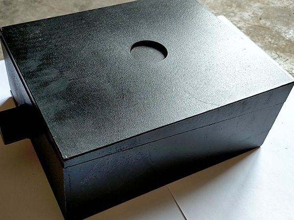 Precision leveling device
