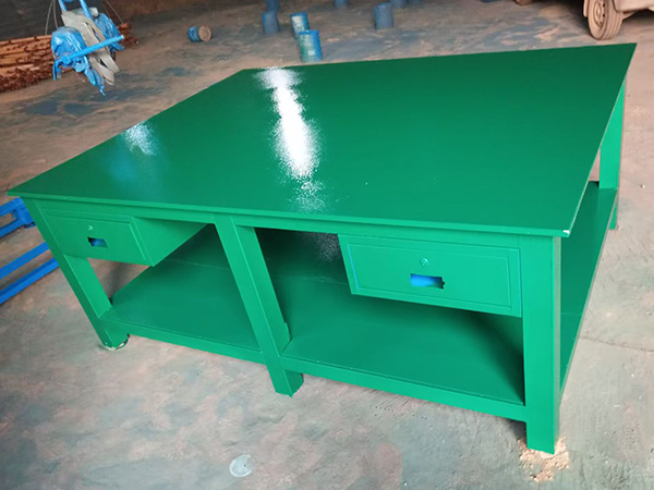 Mold Table