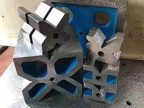 Cast iron V-shaped frame
