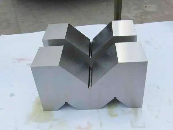 Steel V-shaped frame